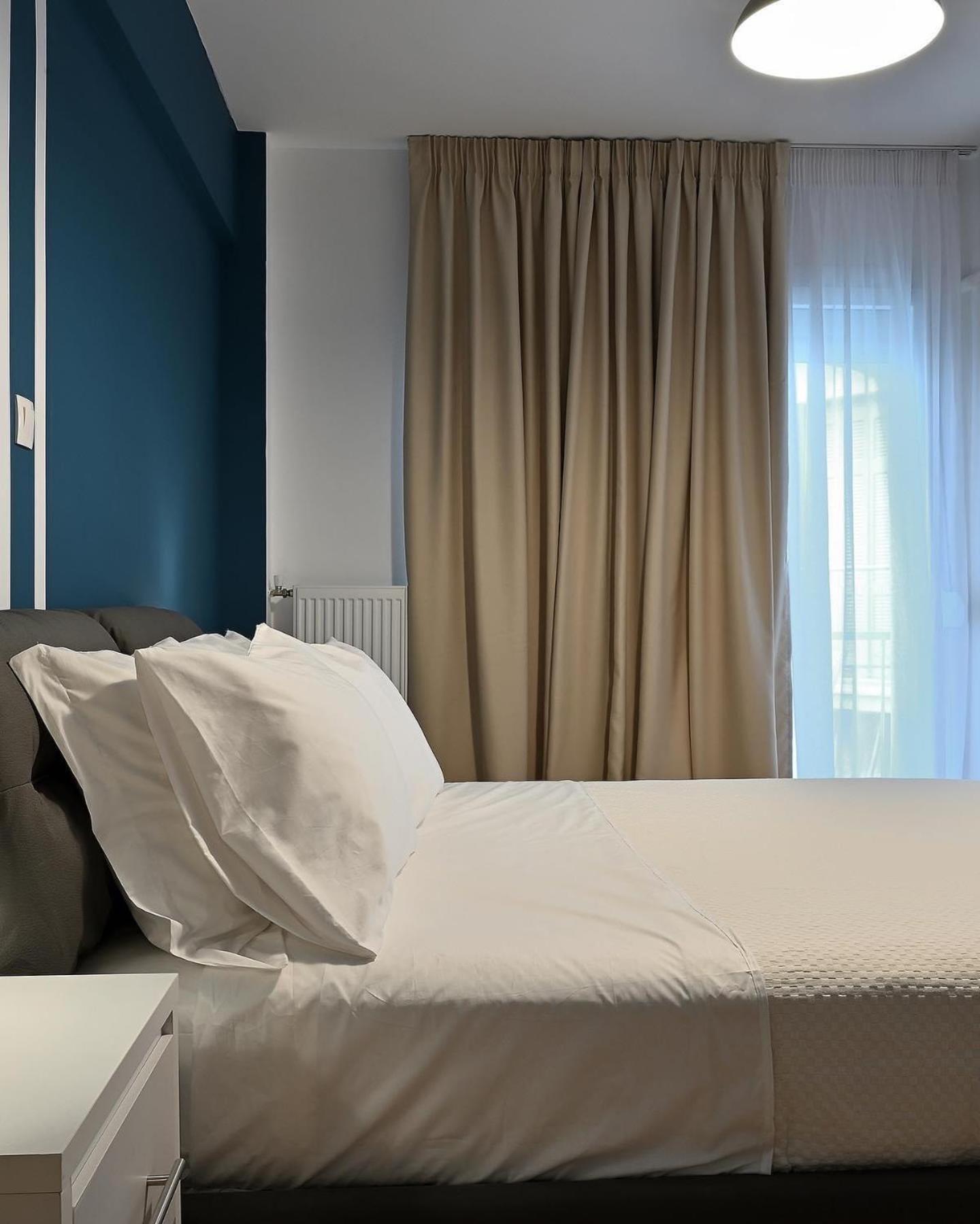 Modern Two Bedroom Apartment At Koukaki アテネ エクステリア 写真